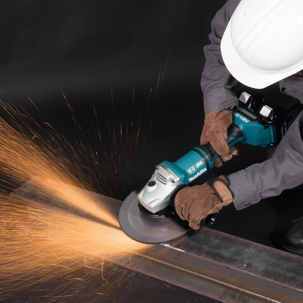 Makita DGA900Z Vinkelslip 18V/36V 230 mm Kolborstfri – Silver – Batteri och laddare ingår